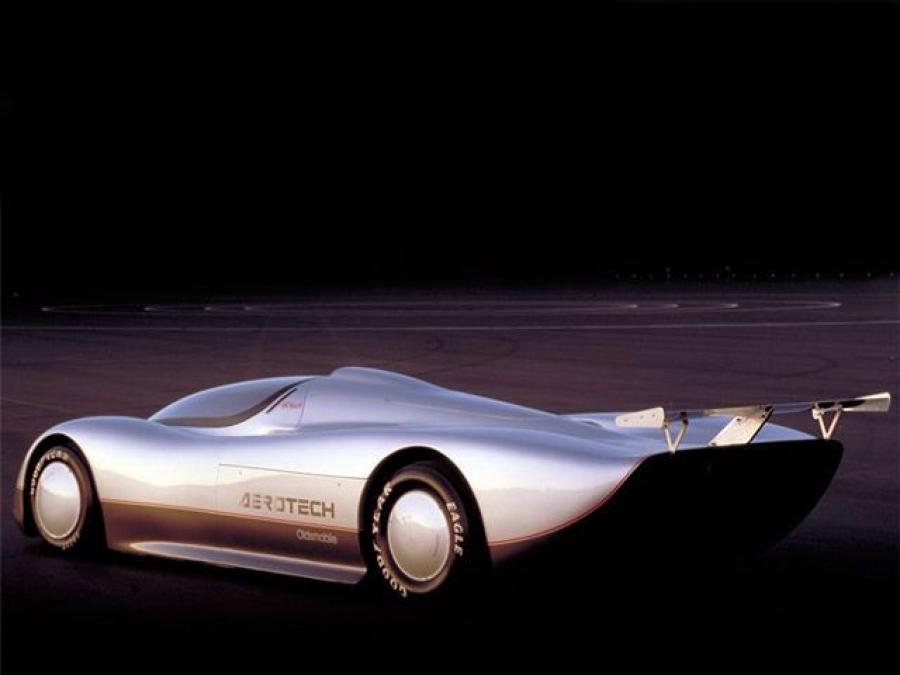 Oldsmobile Aerotech I Short Tail Concept 1987 года  (фото 6 из 7)